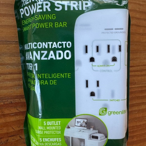 Greenlite Advanced Power Strip - Picture 3 of 5